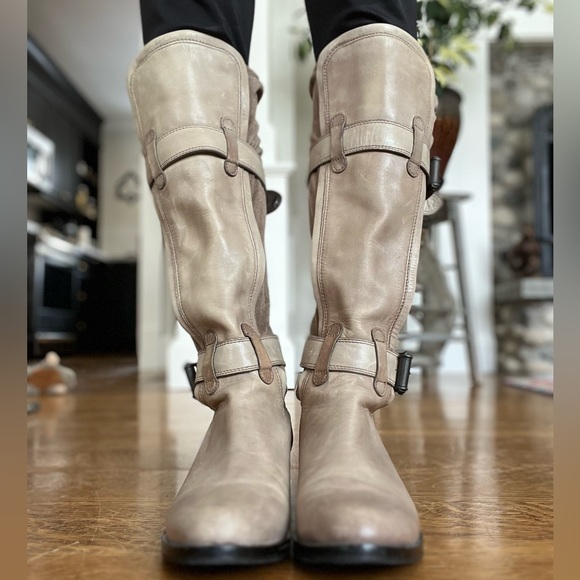 Cole Haan soft leather and Suede boots - size 5.5 with Nike Air Soles - Picture 4 of 4